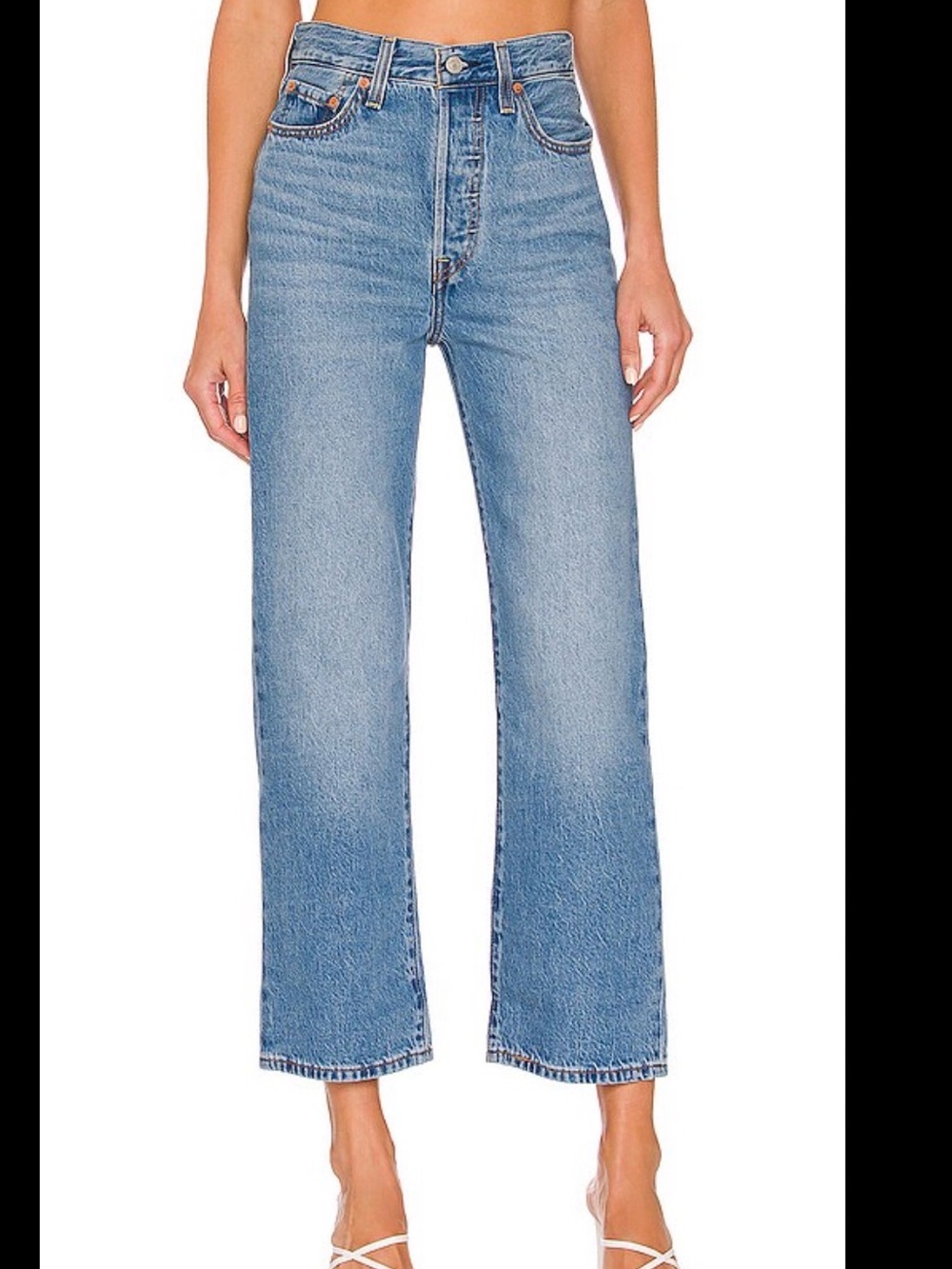 Levi’s Ribcage Straight Ankle in “In The Middle”